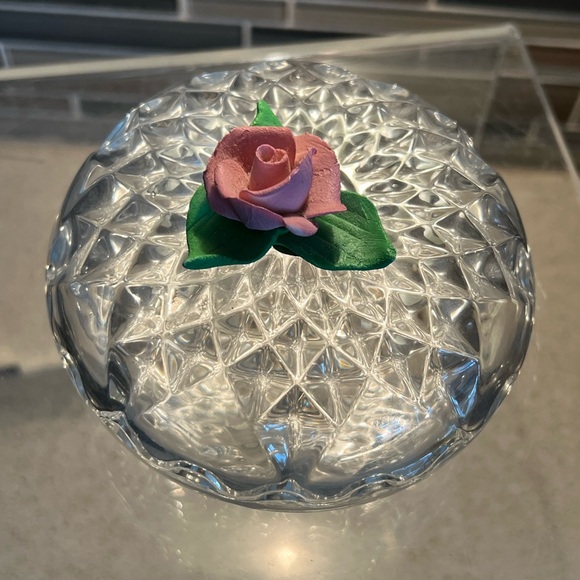 1980s vintage Italian pressed glass diamond pattern lidded dish - Picture 3 of 7